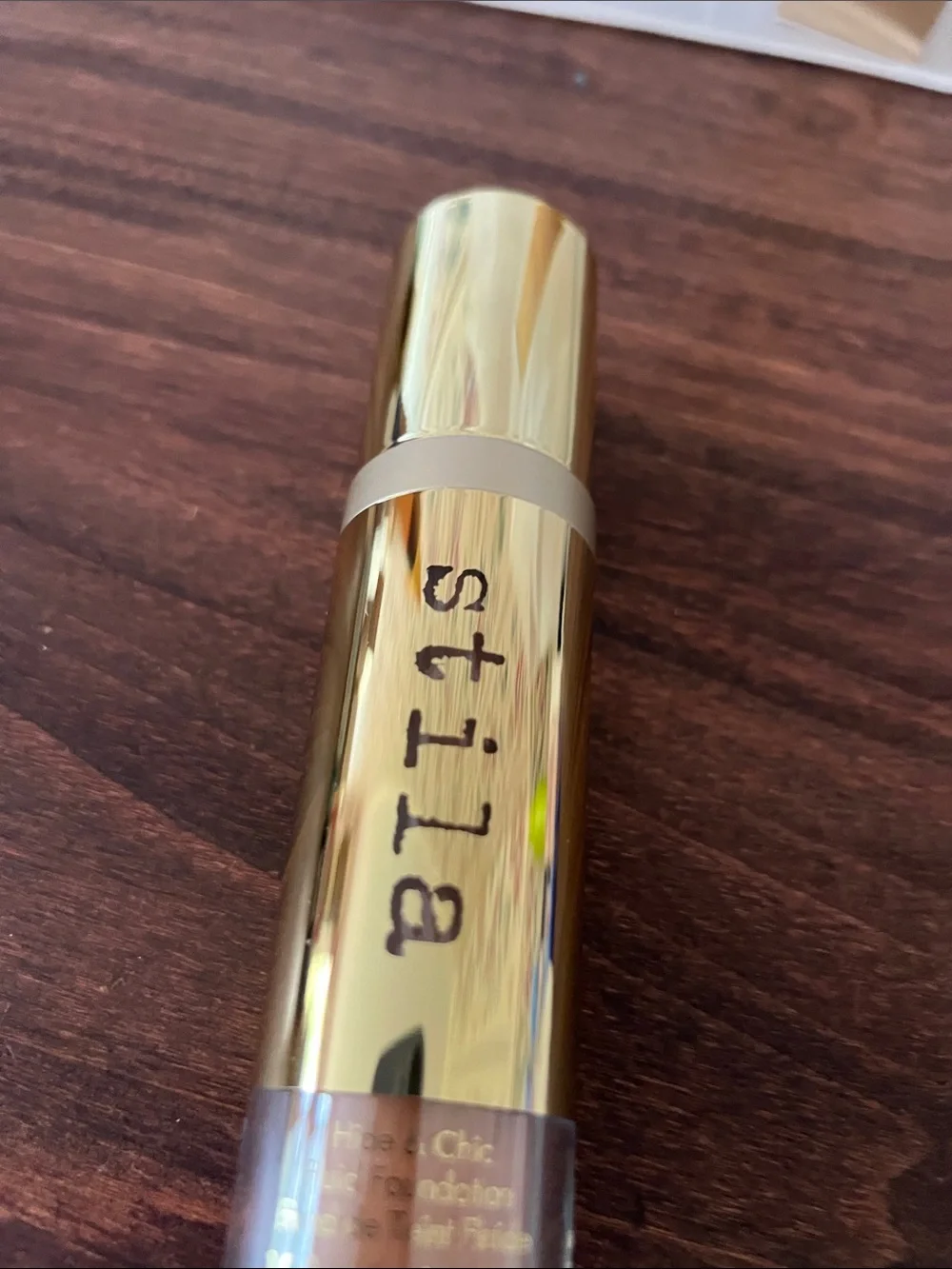 Stila Hide & Chic Fluid Foundation — Gold Packaging